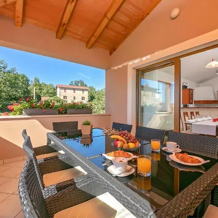 Beautiful Dani With Panoramic View In Vizina Villa