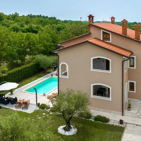 Beautiful Dani With Panoramic View In Vizina Villa *